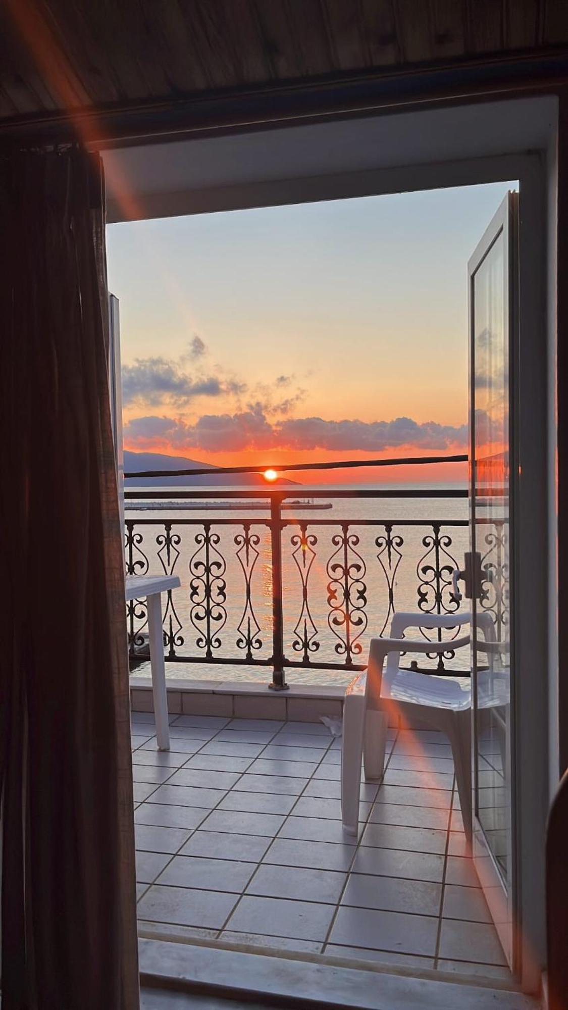 Sea Side Studios Agia Efimia 外观 照片